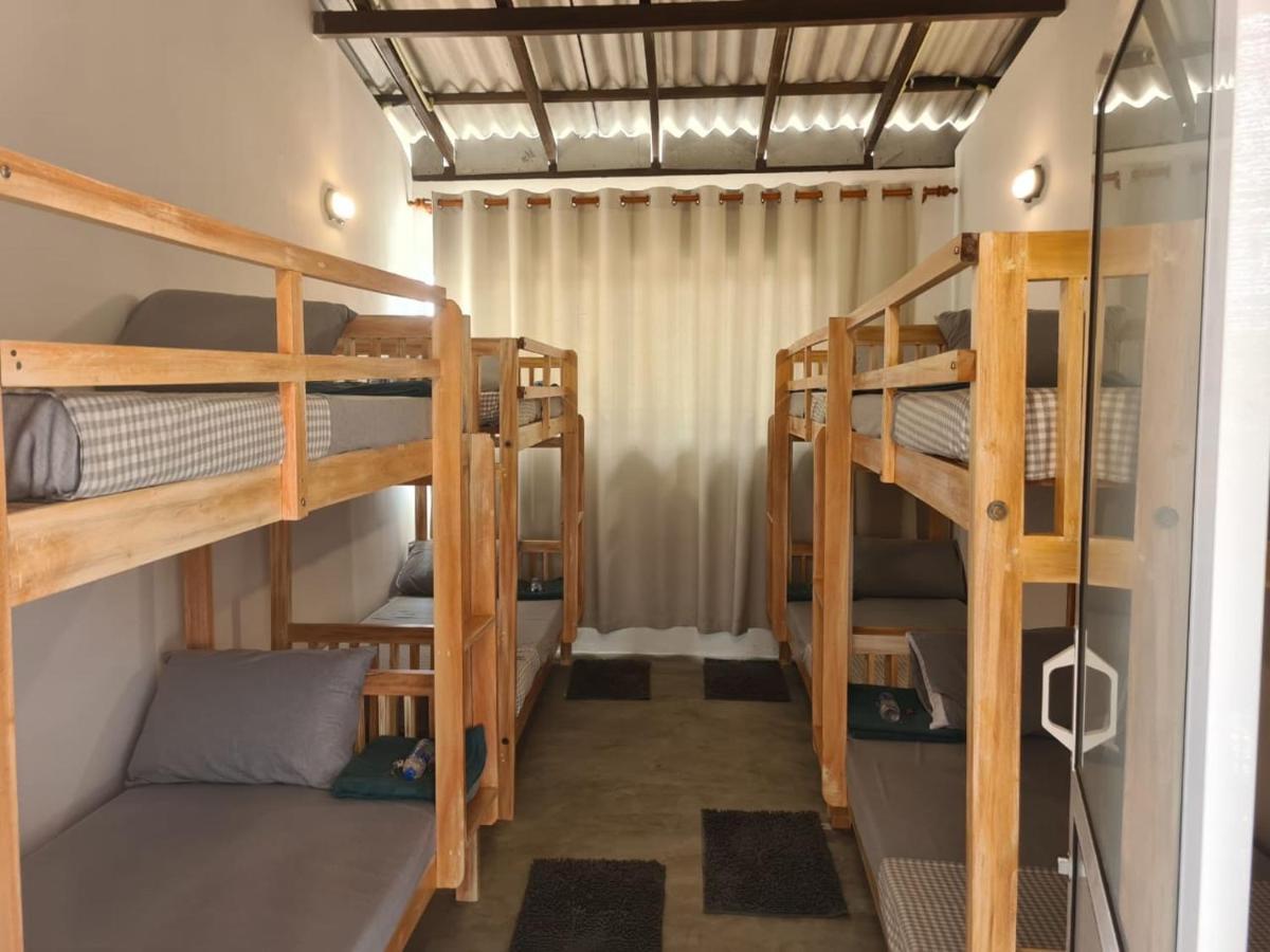 Hostel Dip N Doze Ahangama Zewnętrze zdjęcie